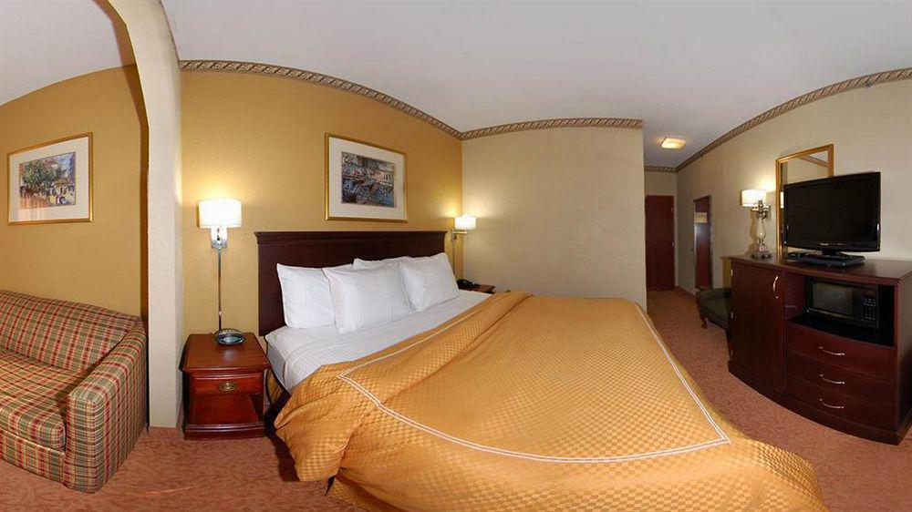 Clarion Pointe Hinesville Near Fort Stewart Экстерьер фото
